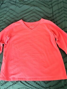 🍂 D&Co. Women’s V-Neck 3/4 Sleeve Top - Coral. Sz Large.